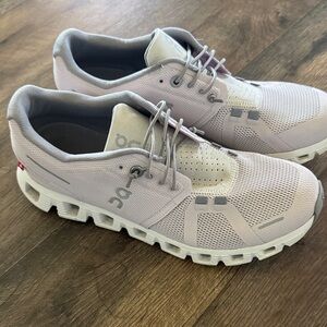 On Running Lavender/Light Gray Sneakers